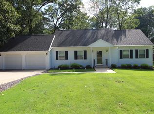 7 Briar Ln, Mountain Top, PA 18707