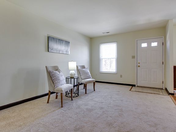 3rd image of 557 W Diamond Ave #31
