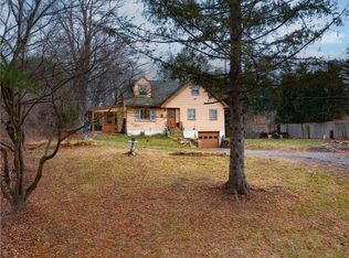 19 San Souci Dr, Pawling, NY 12564