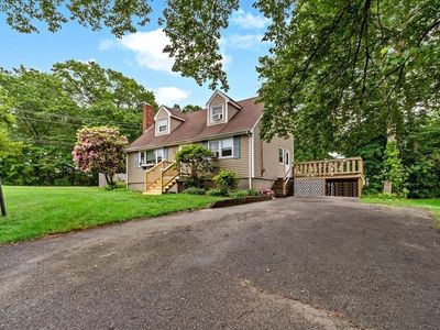 6 Michael Dr, Brockton, MA, 02301