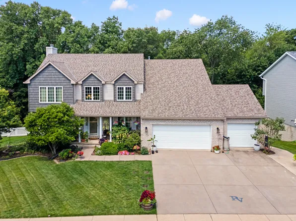 1770 Plum Tree Rd, Bettendorf, IA 52722