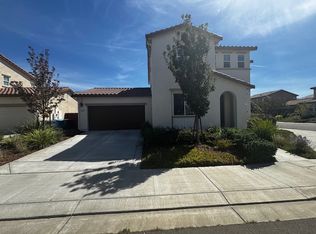 349 Jasmine Dr, Vacaville, CA 95687