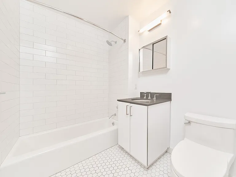 2211 3rd Ave #7-C — Photo 8