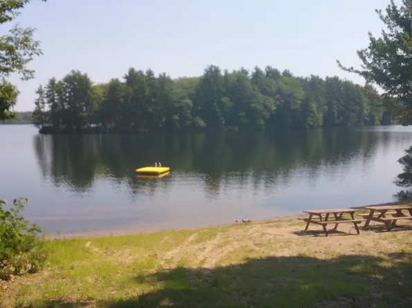 (undisclosed Address), Farmington, NH 03835