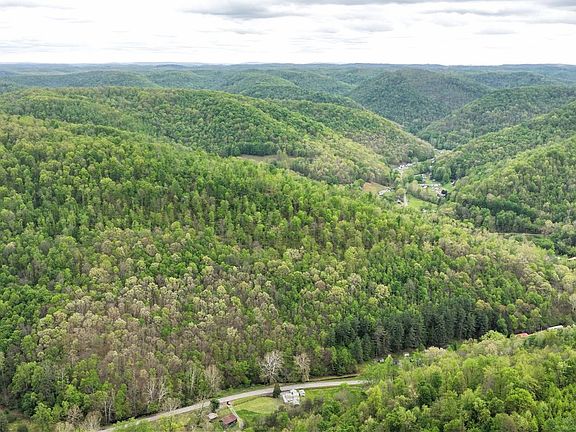 5th image of 100 Old Turnpike Rd