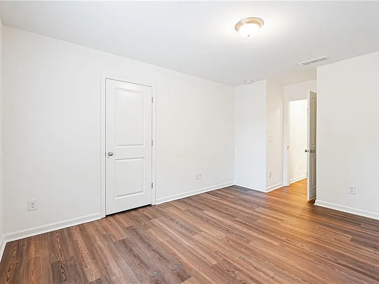 1878 Plainsboro Dr — Photo 16