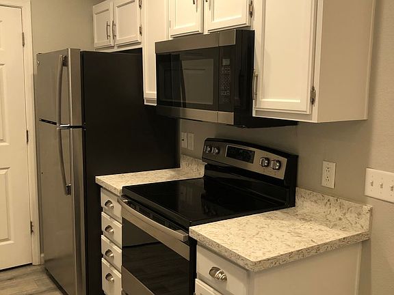 3rd image of 5401 E Van Buren St Unit 1102