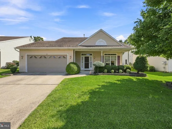 218 Wagon Wheel Ln, Columbus, NJ 08022