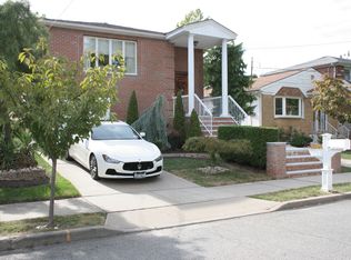 390 Vernon Ave, Staten Island, NY 10309
