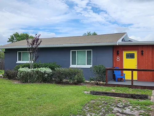 8 Poinsettia Dr Photo 1