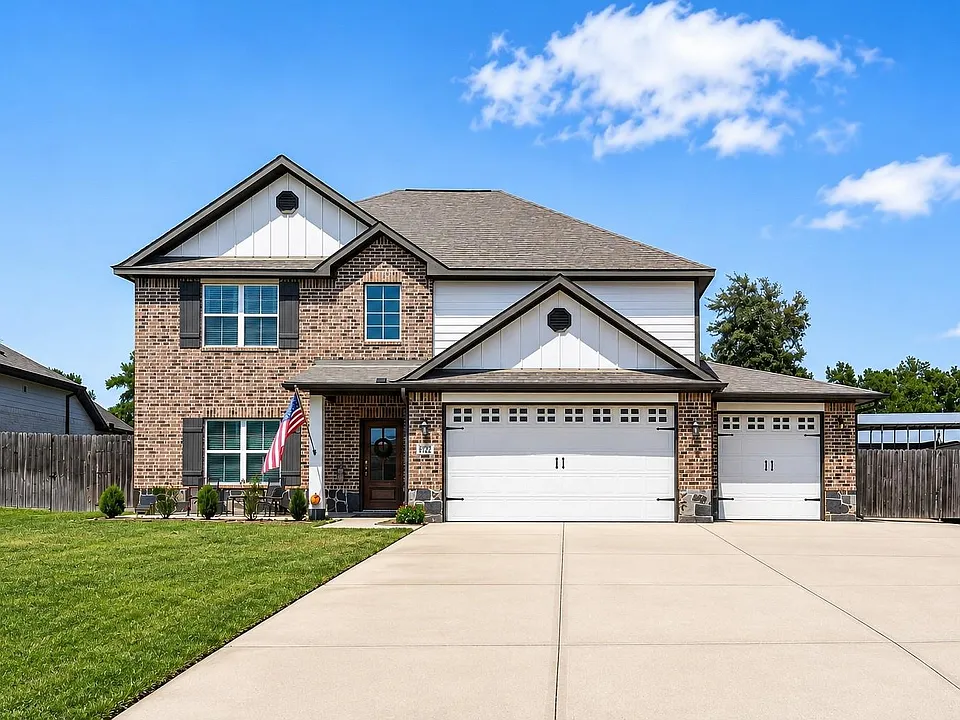 6122 Hazel Lake Dr