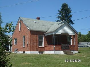 87 Sycamore Street, Peterstown, WV 24963