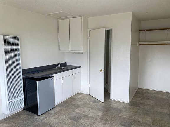 3rd image of 484 Hinds Ave Unit A