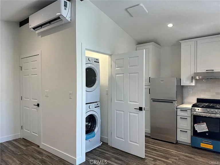 728 Park Ln #2 — Photo 8