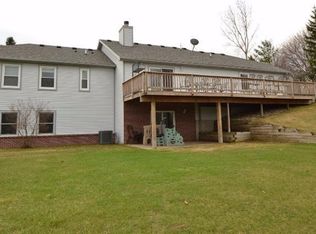 130 W Bemis Rd, Saline, MI 48176