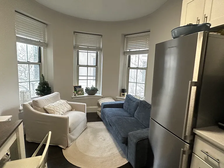 44 Clearway St #4 — Photo 4