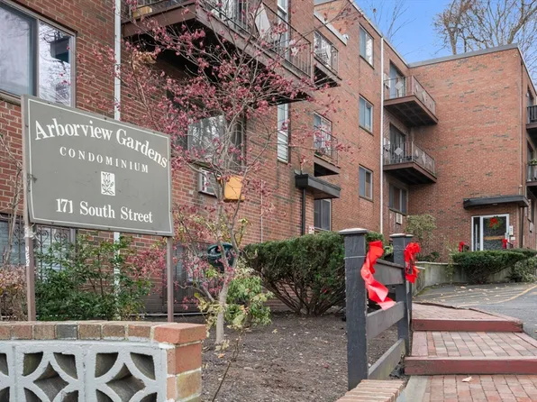 171 South St APT 5A, Jamaica Plain, MA 02130