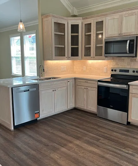 12600 Plassmeyer Pl #B — Photo 5