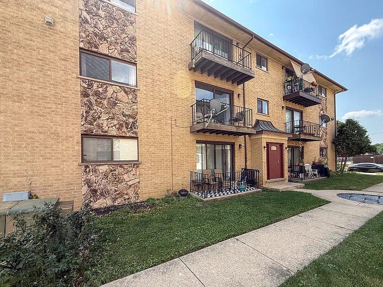 8504 W Catherine Ave #2N — Photo 17