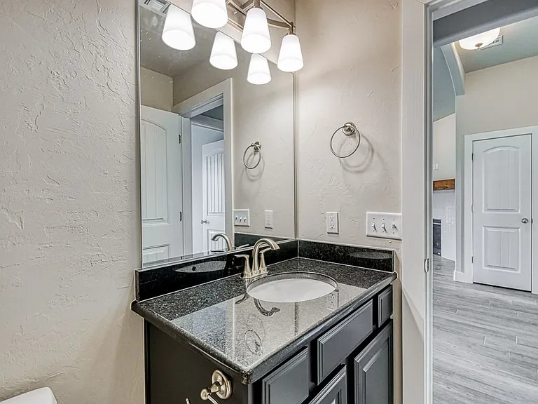 1016 E Jackrabbit Ln — Photo 24