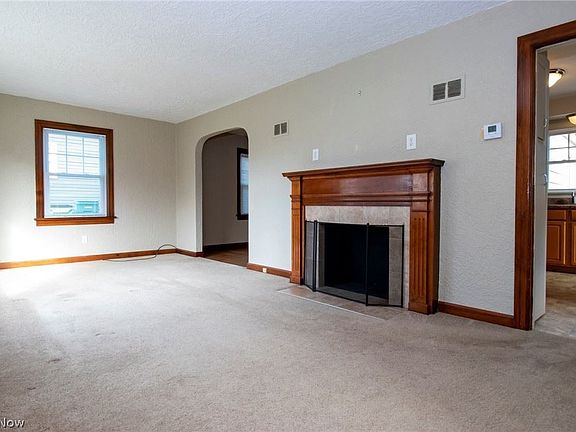 3rd image of 632 Kieffer St