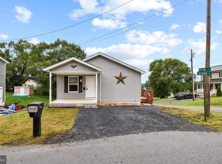 391 Alsberry St, Strasburg, VA 22657
