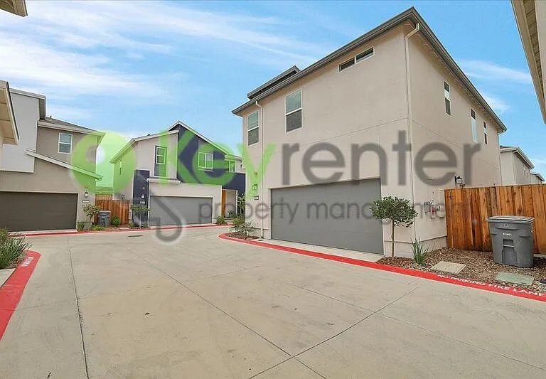 1114 Bengal Loop — Photo 33