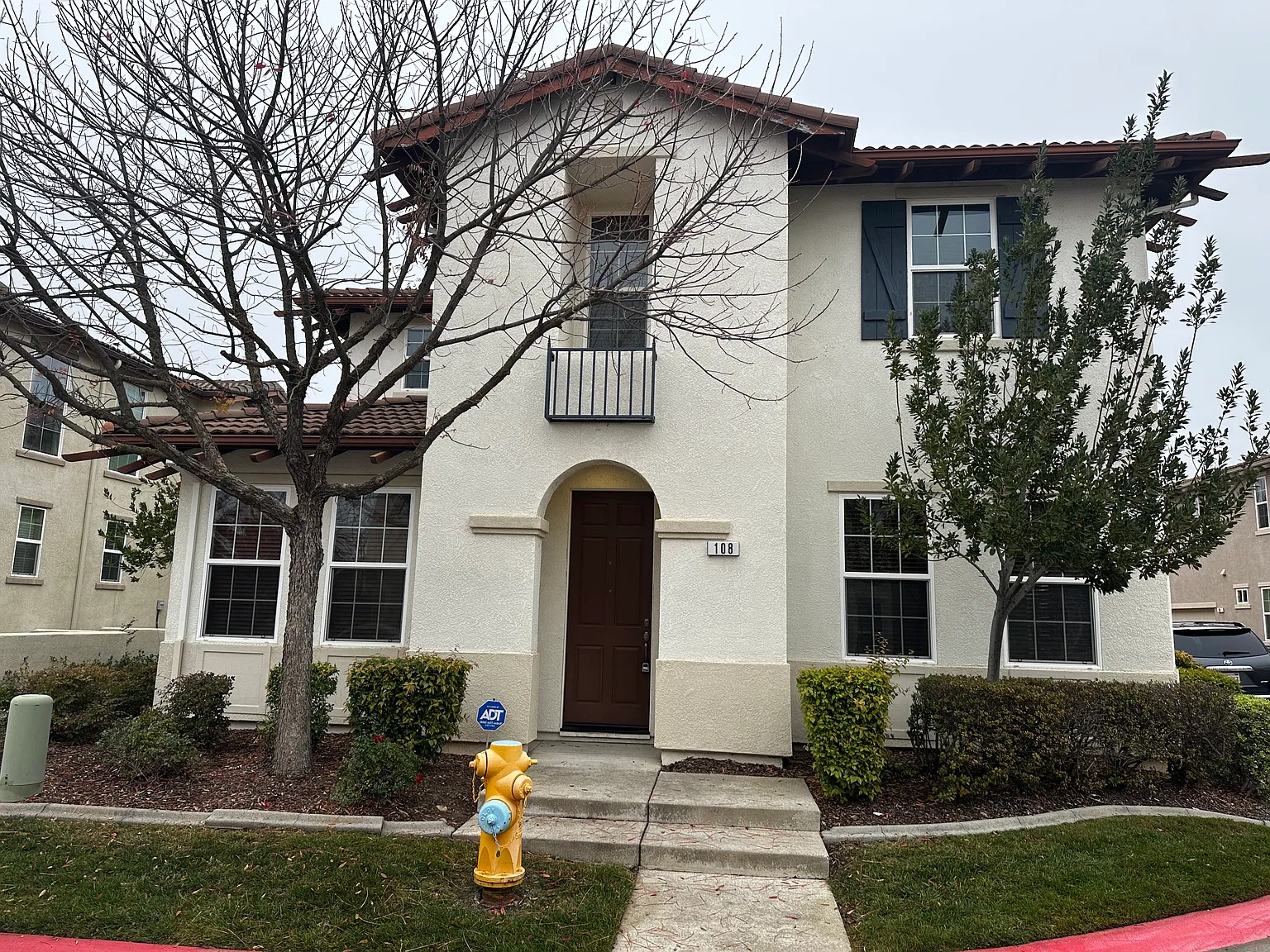 108 Barnhill Dr — Photo 1