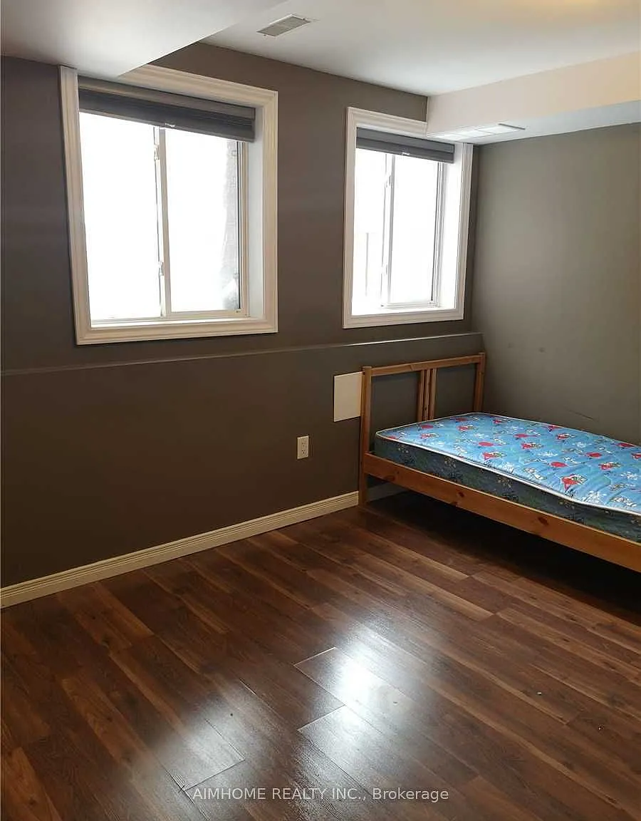 1 bed, $1,300 — Photo 3