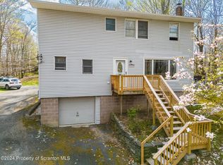 1026 Cypress Ct, Lake Ariel, PA 18436