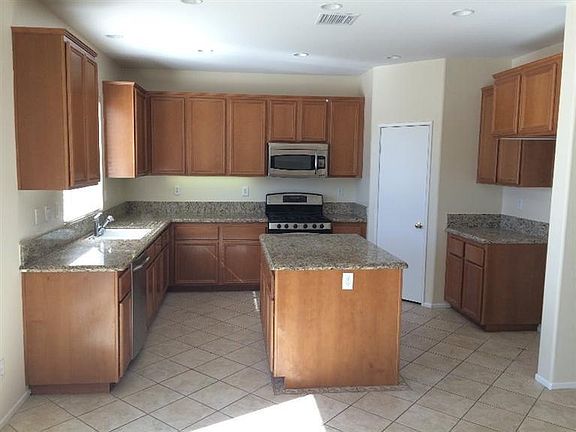 2nd image of 12965 La Costa St
