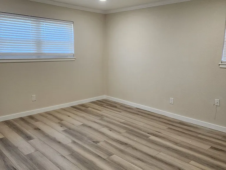 3615 Eddy St — Photo 11