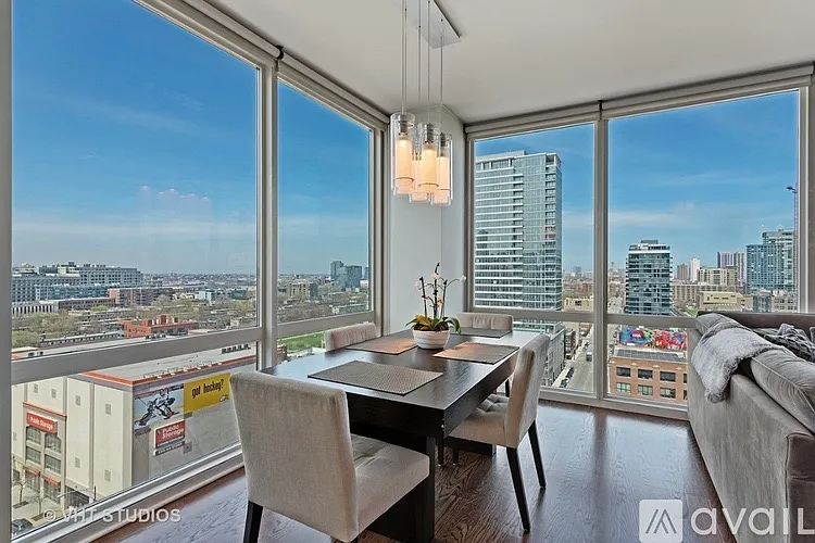 Building Photo - 757 N Orleans St #1309