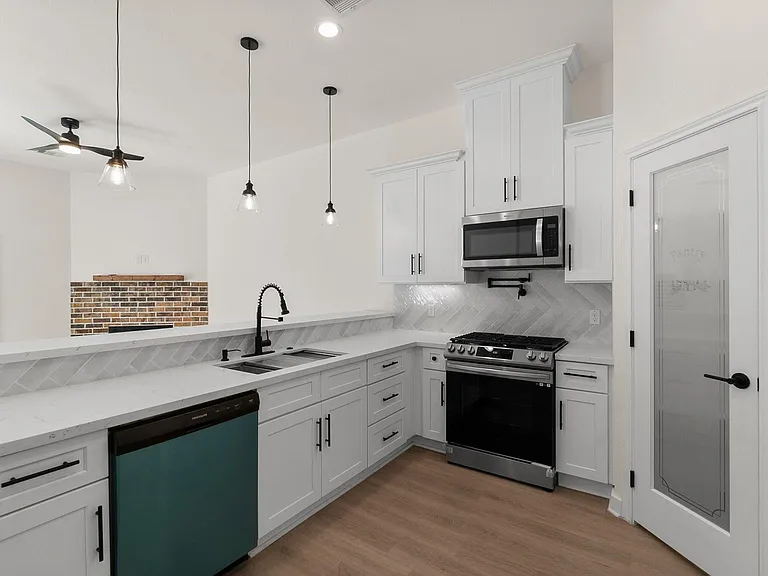14822 Spica Ct — Photo 12