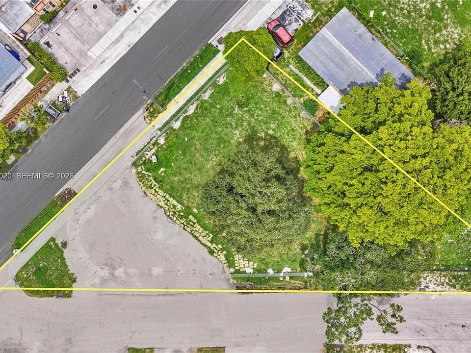 1st image of 628 NW 22nd Rd