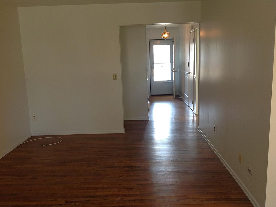 1st image of 10 Owen Pl