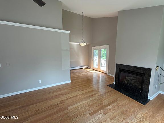 5th image of 3 Salem Ct #3B