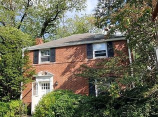 1431 McKinley Rd, Arlington, VA 22205