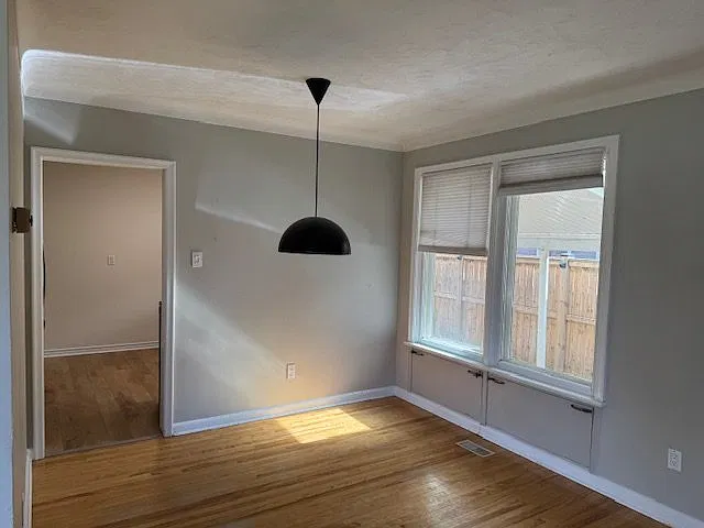 3 bed, 1600 sqft, $3,200 — Photo 2