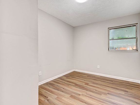 5th image of 3032 Dignan St