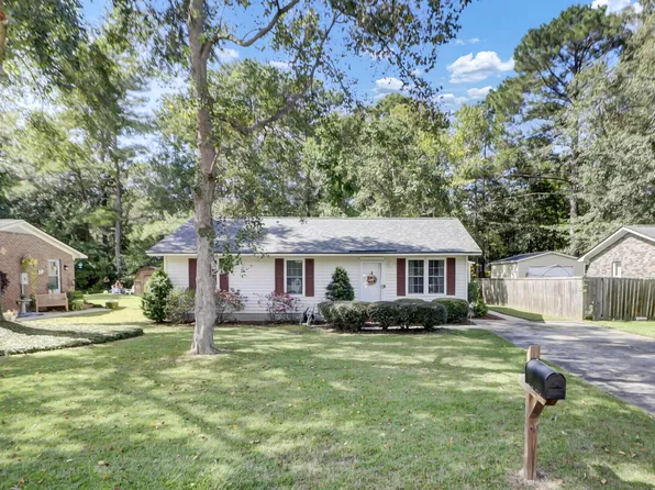 112 Pamela Ln, Summerville, SC 29483