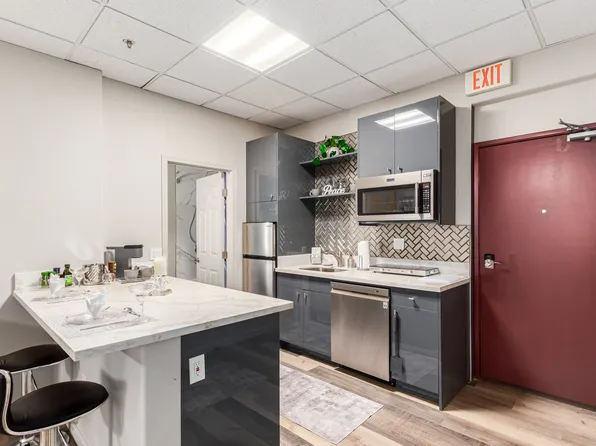 16622 E Avenue Of The Fountains Unit 201, Fountain Hills, AZ 85268