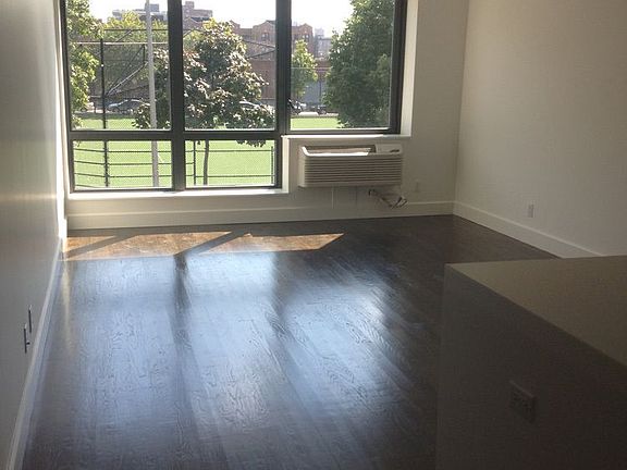 4th image of 11-25 45th Ave #2C