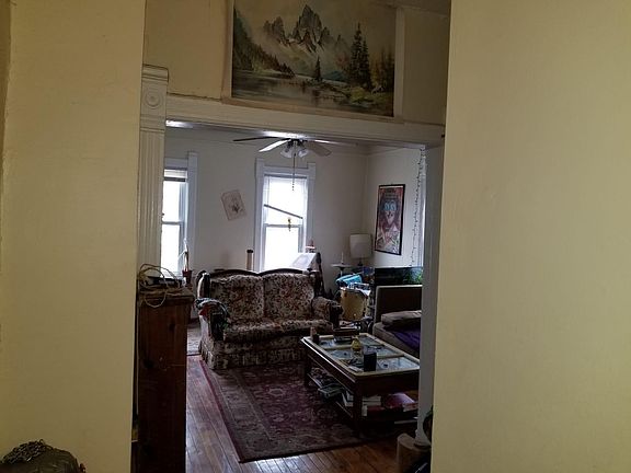 2nd image of 2867 N Bremen St