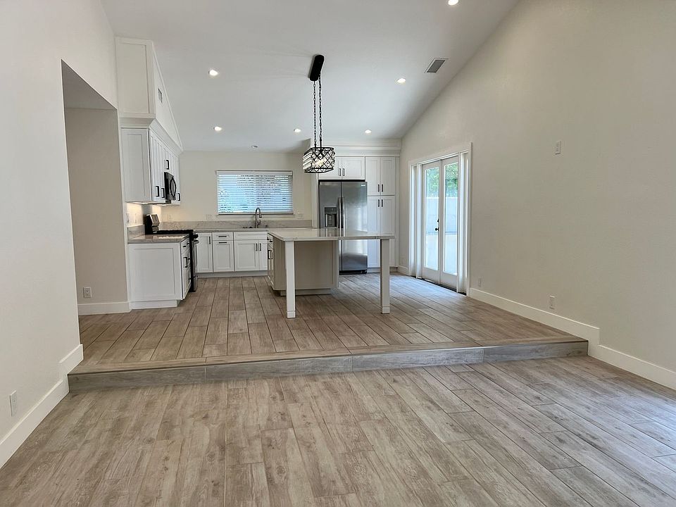 1st image of 2522 Elden Ave APT A1