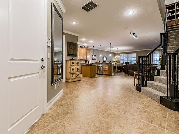 4th image of 13944 Clubhouse Dr