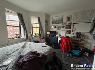 829 Beacon St APT 3A, Boston, MA 02215