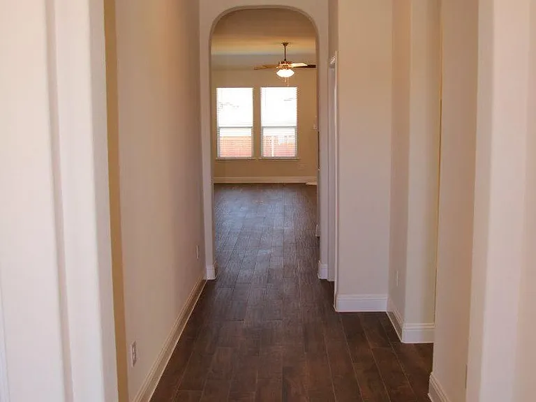 224 Gill Point Ln — Photo 3