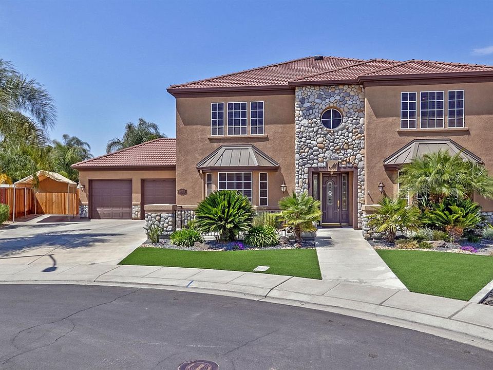 1st image of 880 Begonia Pl