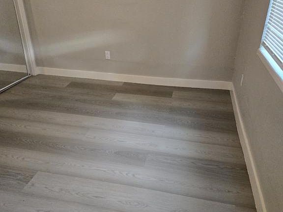 4th image of 1036 N Sutter St